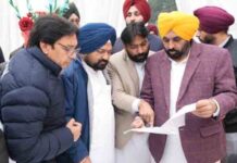 कड़ाके की ठंड के बावजूद CM भगवंत मान ने जालंधर में की लोक मिलनी, कहा— लोक मिलनियां पंजाब के विकास को तेज़ करने में प्रेरक सिद्ध होंगी