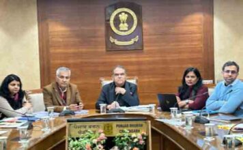 कैबिनेट मंत्री संजीव अरोड़ा ने नगर निगम आयुक्तों, शहरी विकास के ए.डी.सी. तथा सुधार ट्रस्टों के ई.ओ. के साथ की बैठक, स्थानीय निकायों के सभी कार्यों की ली समीक्षा