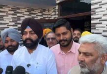 पंजाब सरकार के मंत्रियों और आप विधायकों ने शहीद एएसआई गुरनाम सिंह के परिवार से की मुलाकात, मुख्यमंत्री भगवंत सिंह मान की ओर से दिया भरोसा
