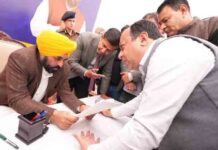 एक महीने में दूसरी बार जालंधर पहुंचे सीएम भगवंत मान, लोक मिलनी में मौके पर ही किया शिकायतों का निपटारा