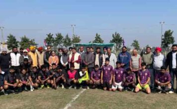बाबा साहेब डॉ. भीम राव अंबेडकर जी को समर्पित फुटबॉल टूर्नामेंट का उद्घाटन नितिन कोहली ने गांव चोहकां कलां में किया