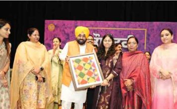 CM भगवंत मान ने पंजाब को देश का अग्रणी राज्य बनाने के लिए लड़कियों को सामाजिक-आर्थिक विकास में सक्रिय भागीदार बनने का आह्वान किया