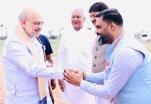 जालंधर के जाने-माने व्यवसायी राजन चोपड़ा ने नई दिल्ली में केंद्रीय गृह मंत्री अमित शाह से मुलाकात की