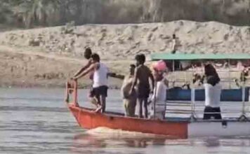 यमुना में स्टीमर पलटा, लुधियाना के 10 श्रद्धालुओं की मौत और कई लापता,