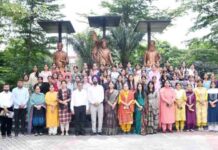 एच.एम.वी. में गीत, गज़़ल और नज़्म के तुलनात्मक अध्ययन विषय पर व्याख्यान का आयोजन