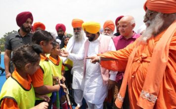 सीएम भगवंत मान ने जालंधर में खेलों को प्रोत्साहित करने के लिए दिया बड़ा तोहफा, गांव सीचेवाल के संत अवतार सिंह मेमोरियल हॉकी स्टेडियम में एस्ट्रोटर्फ का किया उद्घाटन