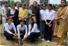 डिप्स आईएमटी में पौधारोपण अभियान, पर्यावरण संरक्षण का दिया संदेश