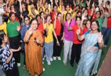 HMV कॉलेजिएट स्कूल का शानदार परिणाम! HMV कॉलेजिएट सीनियर सेकेंडरी स्कूल की पलक सुमन +2 बोर्ड परीक्षा में जिला स्तर पर दूसरे स्थान पर रही