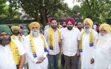 बेअदबी विरोधी सख्त कानून से प्रभावित होकर अकाली दल और कांग्रेस के सैकड़ों नेता व कार्यकर्ता ‘आप’ में शामिल