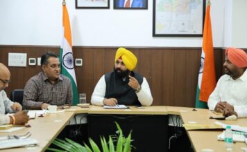 स्थानीय निकाय मंत्री हरजोत बैंस द्वारा ट्राइसिटी से सटे कस्बों में शहरी बुनियादी ढांचे संबंधी विभिन्न परियोजनाओं की घोषणा; विकास कार्यों की साप्ताहिक समीक्षा के निर्देश