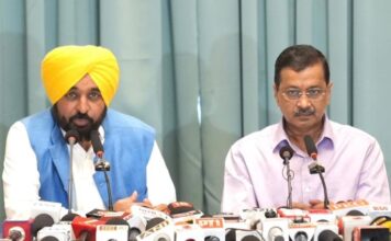 चढ़ावा चोरी करने वाले बड़े लोगों को बचाया जा रहा-केज़रीवाल