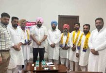 बोहा और बरेटा नगर काउंसिल के कई आजाद पार्षद आप में शामिल, ओएसडी राजबीर घुम्मण ने सभी पार्षद का पार्टी में किया स्वागत