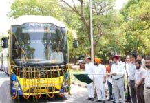 भगवंत मान सरकार द्वारा दिल्ली हवाई अड्डे के लिए लग्जरी बसों के बेड़े का विस्तार; परिवहन मंत्री हरपाल चीमा ने 5 नई सुपर इंटीग्रल वोल्वो बसों को हरी झंडी दिखाकर रवाना किया