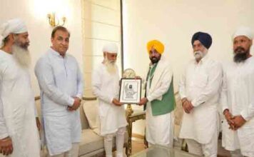सतगुरु उदय सिंह जी के साथ पंजाब के सीएम भगवंत मान से मिलने पहुंचे नितिन कोहली, सीएम भगवंत मान ने सतगुरु उदय सिंह जी का लिया आशीर्वाद