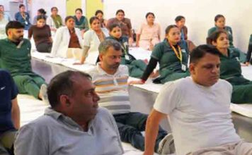 एन.एच.एस. अस्पताल द्वारा अंतरराष्ट्रीय योग दिवस उत्साहपूर्वक मनाया गया