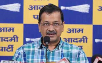 देश में शुद्ध पेट्रोल 82 रुपए लीटर मिलना चाहिए, लेकिन सरकार 102 रुपए में दे रही ई-20- केजरीवाल