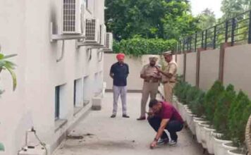 पंजाब – BJP ऑफिस पर पेट्रोल बम से हमला