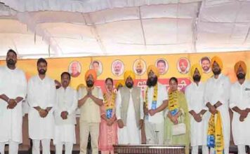पातड़ां में शिरोमणि अकाली दल को बड़ा झटका, पूर्व विधायक वनिंदर कौर लूंबा और करण सिंह डीटीओ साथियों सहित ‘आप’ में शामिल