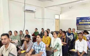 भगवंत मान सरकार 12 ज़िलों में 21,850 शिक्षकों को नशे के ख़िलाफ़ लड़ाई और विद्यार्थियों के मानसिक स्वास्थ्य को बढ़ावा देने के लिए करेगी प्रशिक्षित