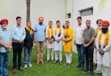 जालंधर नार्थ में मेयर वनीत धीर का खेला जारी, आप में शामिल हुए भाजपा के ये नेता और वर्कर