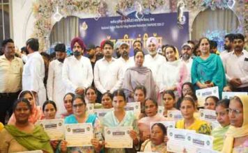 आँगनवाड़ी कार्यकर्ता ‘नशा मुक्ति मित्र’ के रूप में पंजाब के ‘युद्ध नशेआं विरुद्ध’ अभियान से जुड़ीं